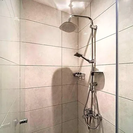 Ess Hotell *