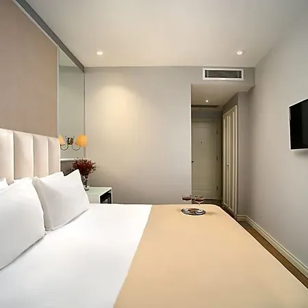 Ess Hotell