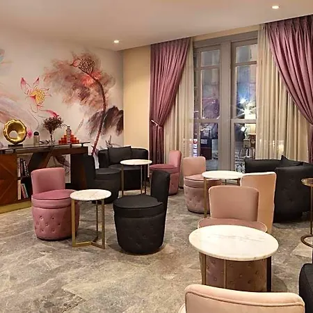Ess Hotell *
