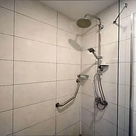 Hotell Ess *