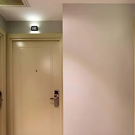Ess Hotell *