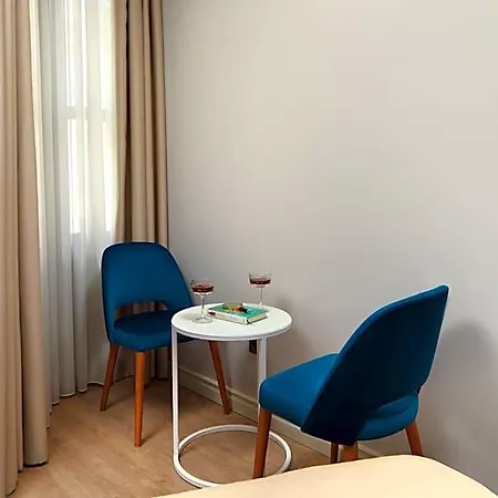 Hotel Ess *